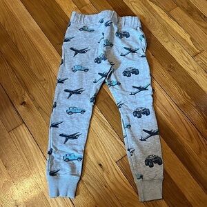 H&M gray monster truck plane jogger sweatpants 4-6Y